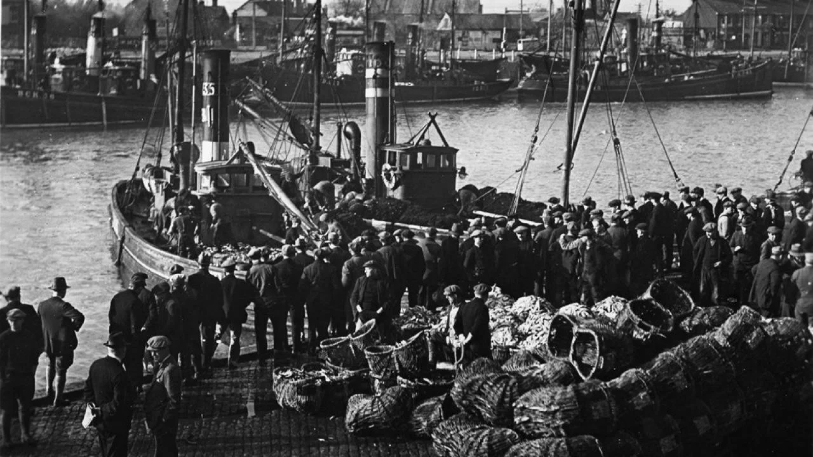 A still from Drifters